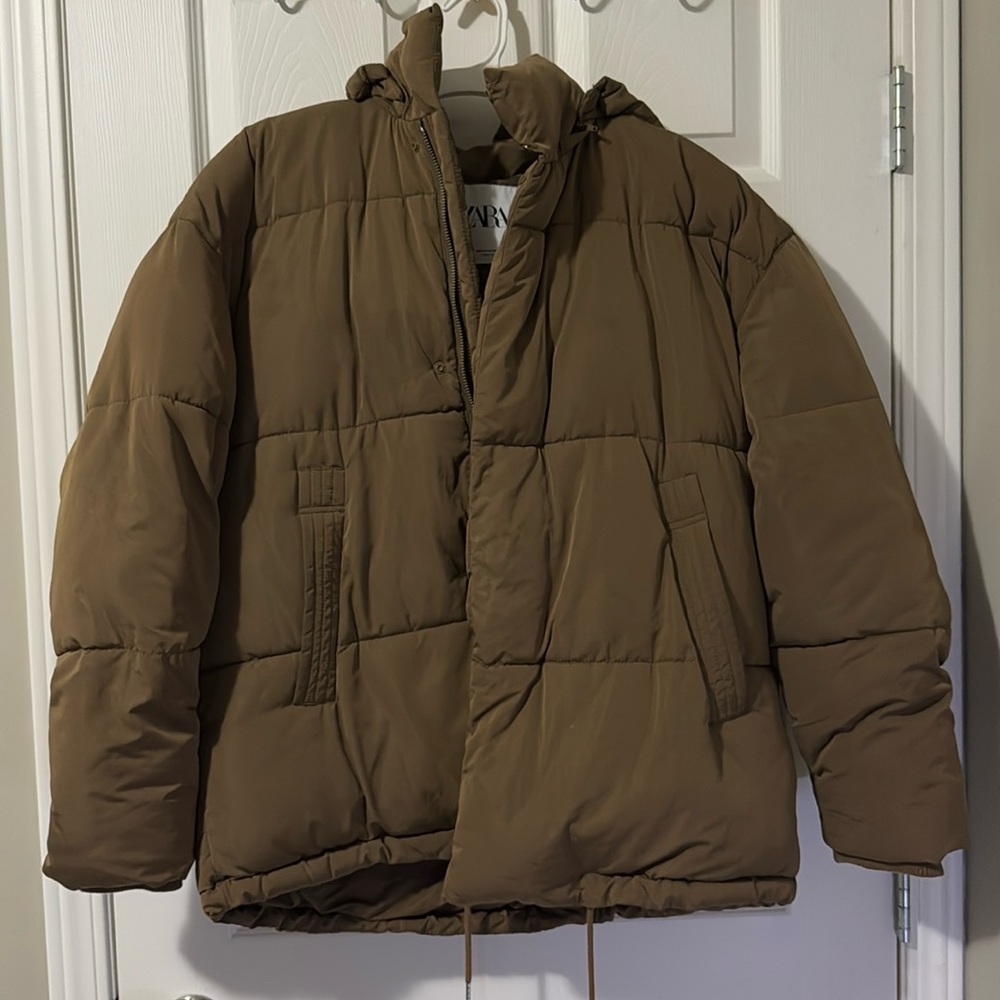 Zara Puffer jacket with hood